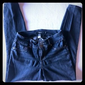 TORRID WOMEN’S DENIM SKINNY JEANS